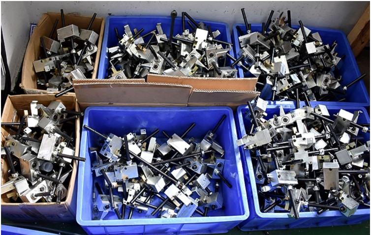 Five nylon wheel straightener-single-line Wire stripping machine tool