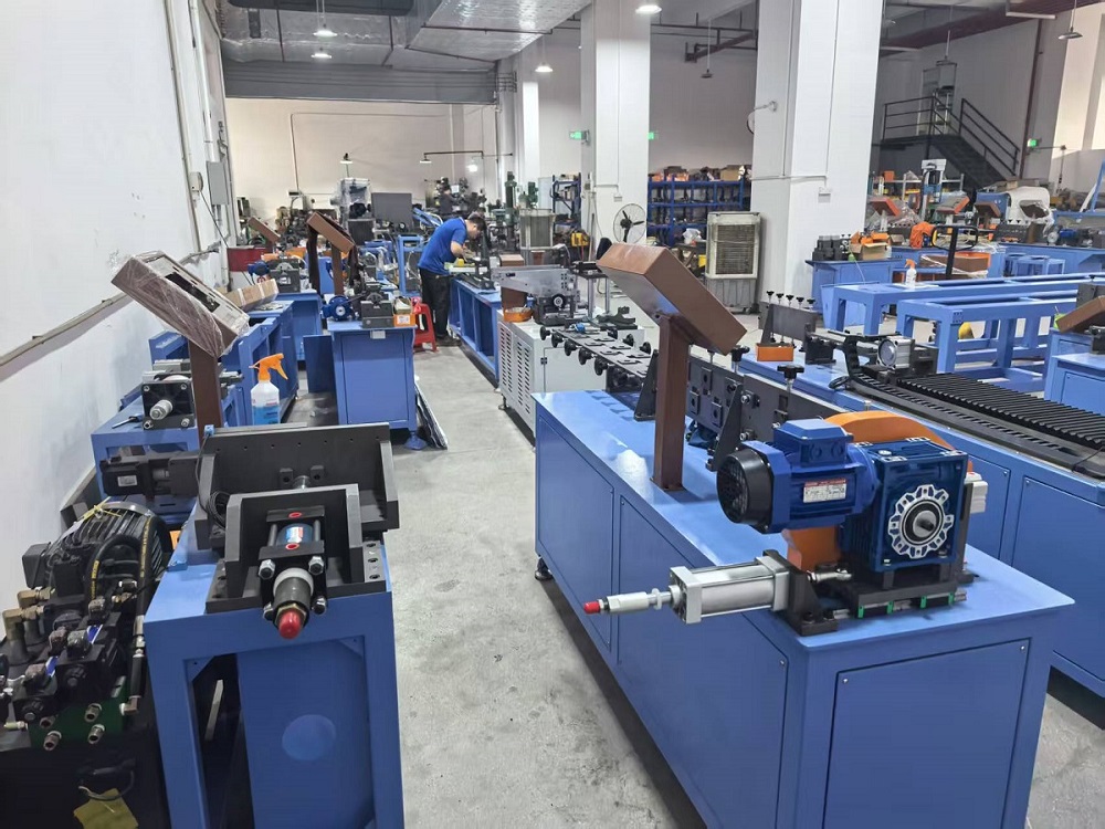 Roller-driven 3mm 4mm Capillary Tubes Automatic Straightening and Cutting Machines for air conditioning refrigeration equipment