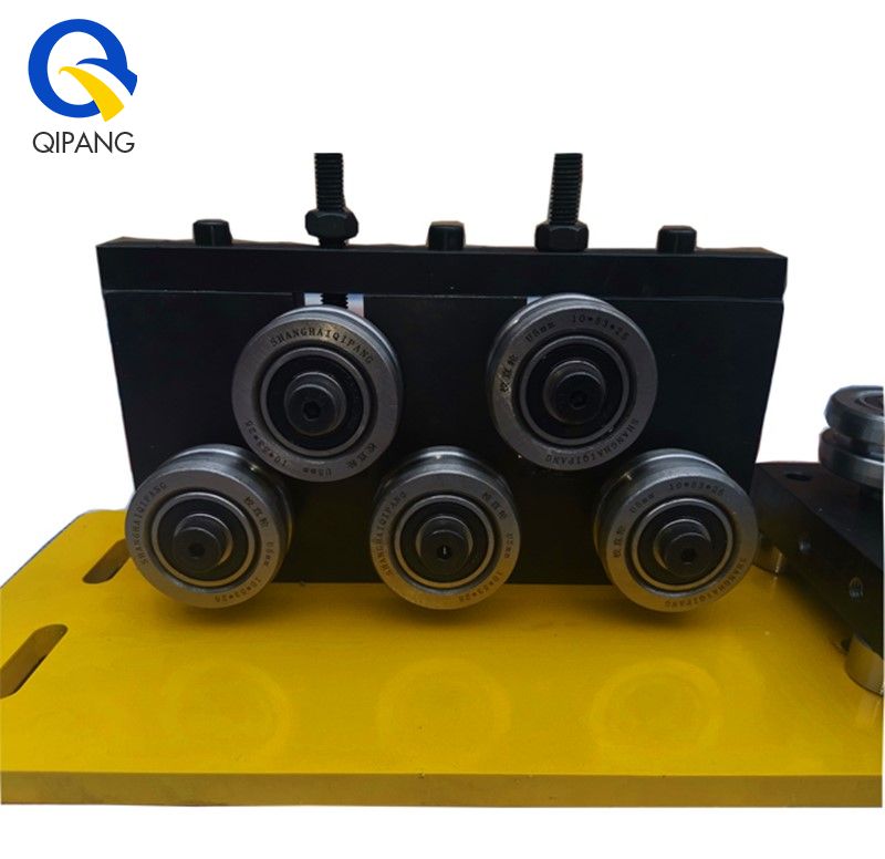 QIPANG OEM steel pipe straightening machine easy to fix with base plate supplier