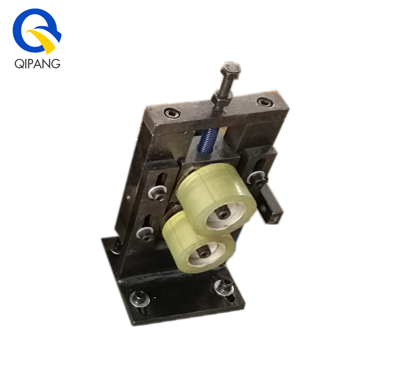 QIPANG cheap price durable one set of traction feeding mechanism manual operation