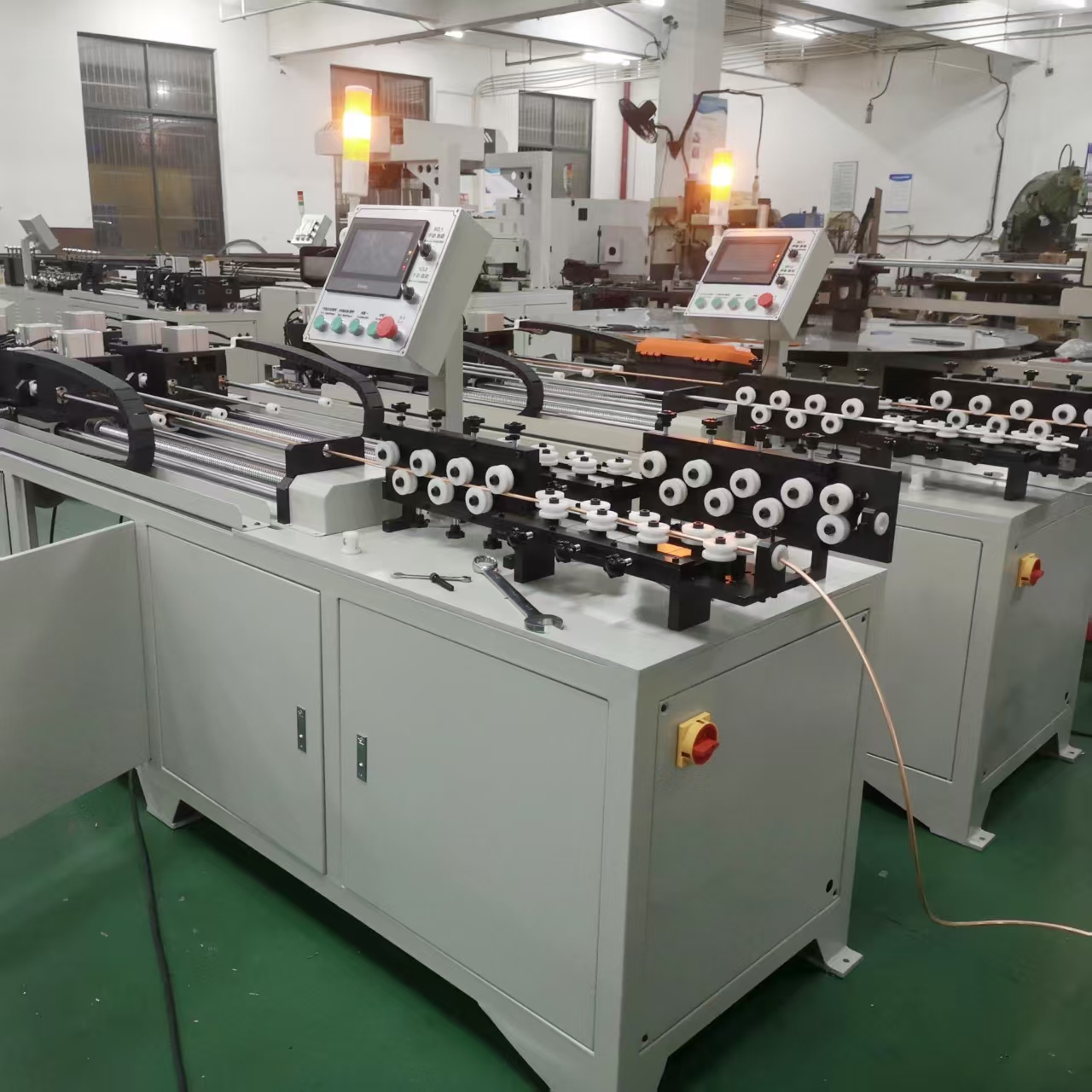 Double head PLC tube straightener and cutter Bondi pipe stainless steel pipe straightening and cutting machine