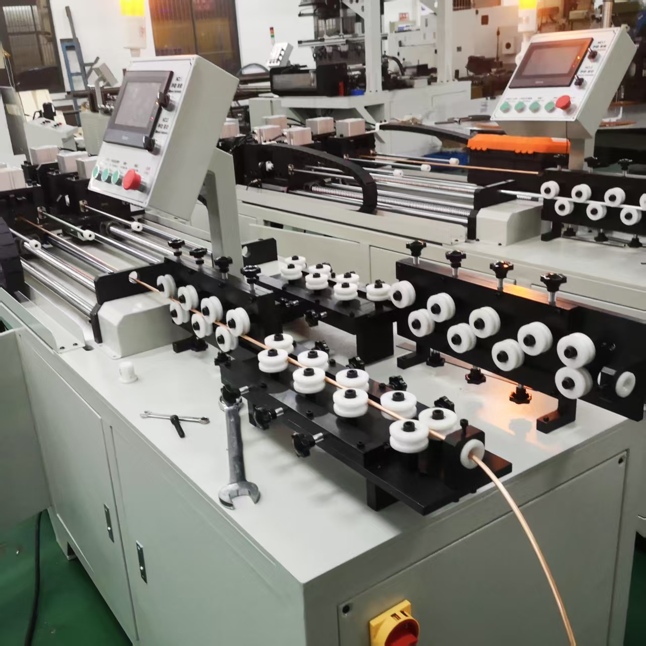 Double head PLC tube straightener and cutter Bondi pipe stainless steel pipe straightening and cutting machine